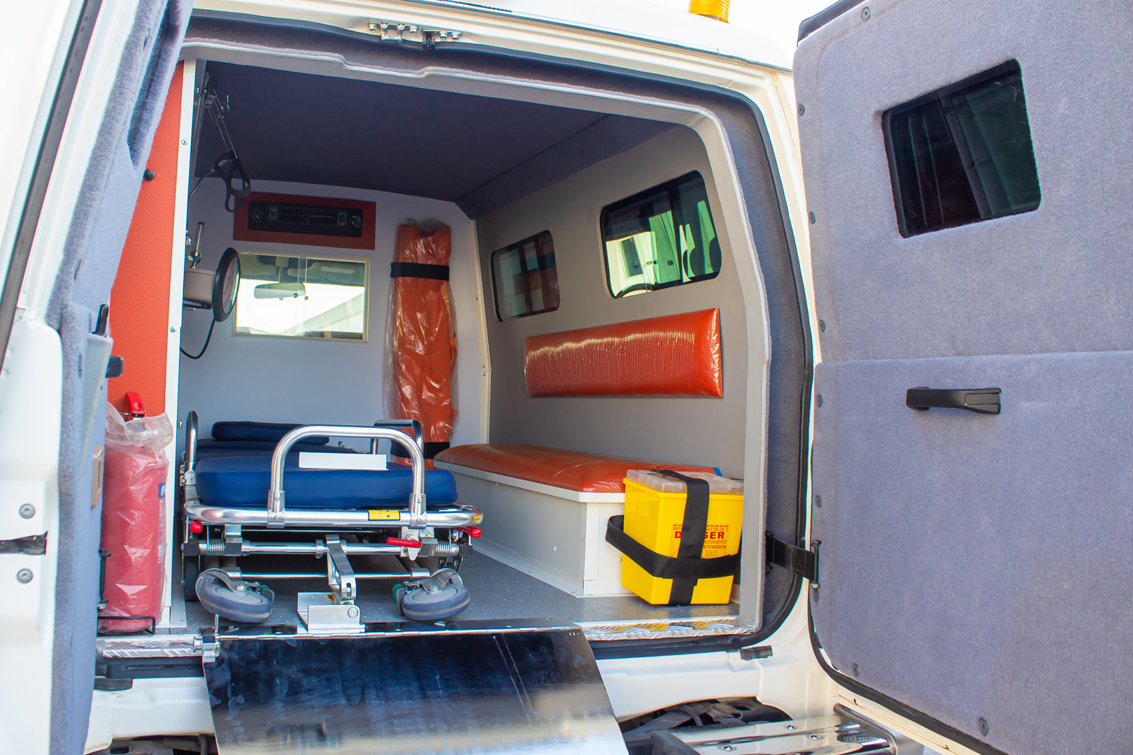        The MEVA Toyota Land Cruiser 78 Ambulance